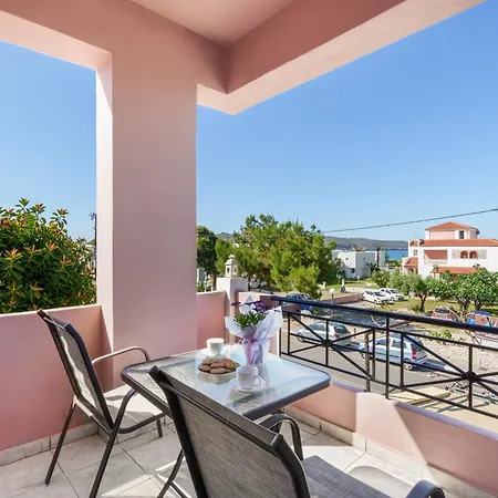 Nikos Apartments Agia Marina  Exterior photo